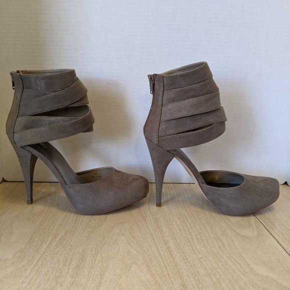 Spring Ladonne Gray Ankle Wrap Heels 8 - Picture 5 of 11
